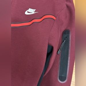 Red/Black Nike Tech Size Large